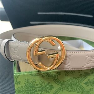 Gucci Beige Leather Belt with Gold Buckle